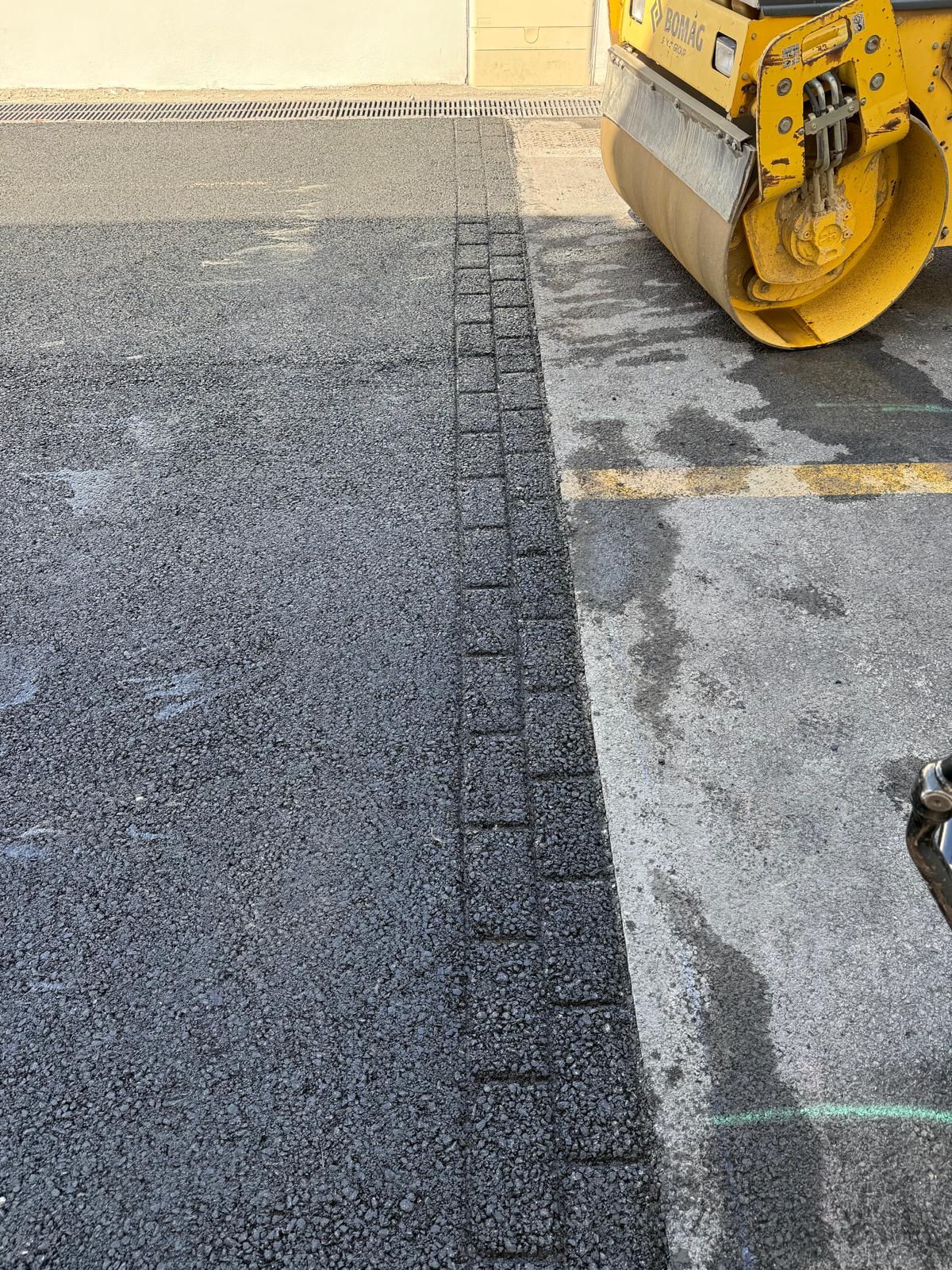 Enrobé dans une rue à Toulouges