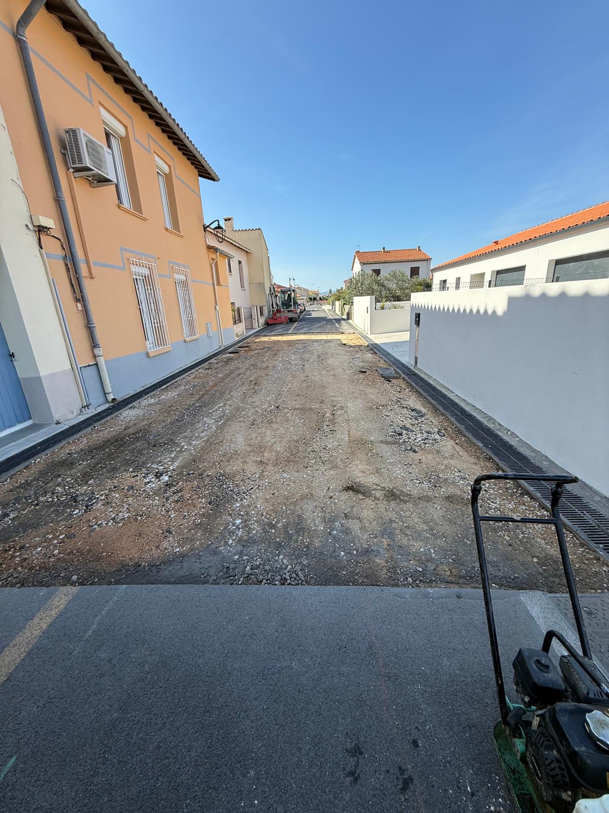 Enrobé dans une rue à Toulouges