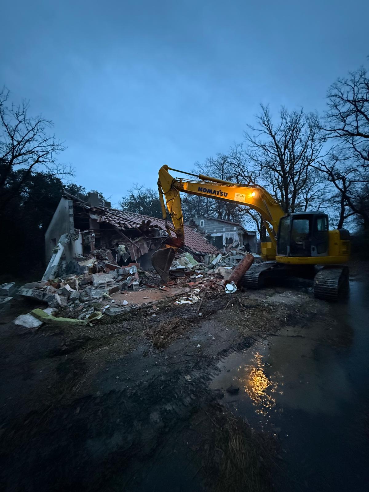 Démolition d’une maison sur Laroque des Alberes